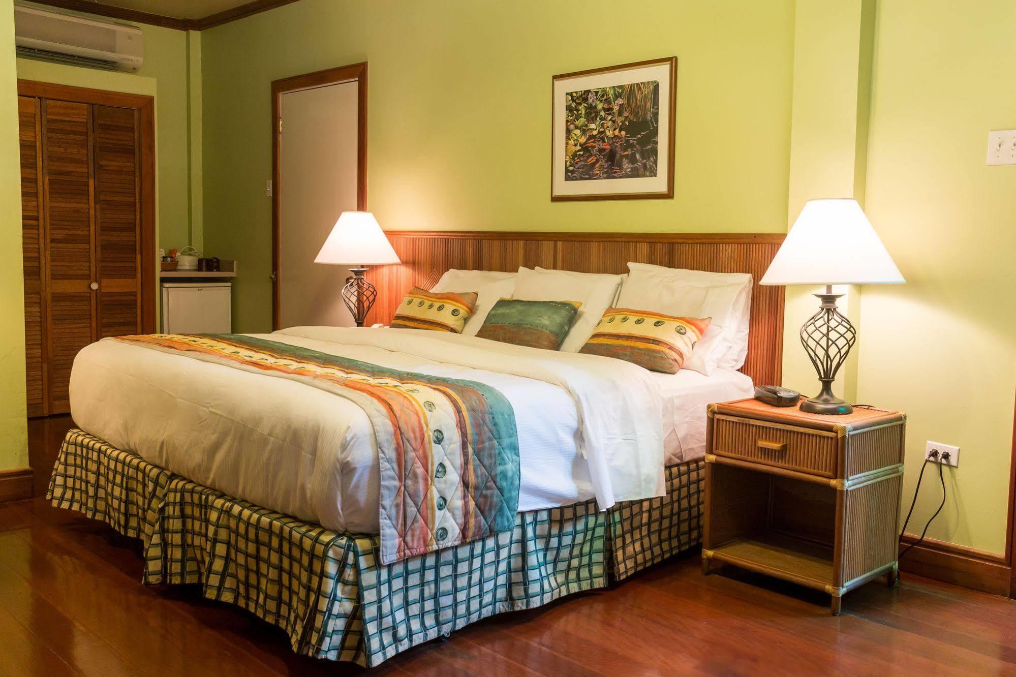 Cara Lodge Hotel Georgetown Dış mekan fotoğraf